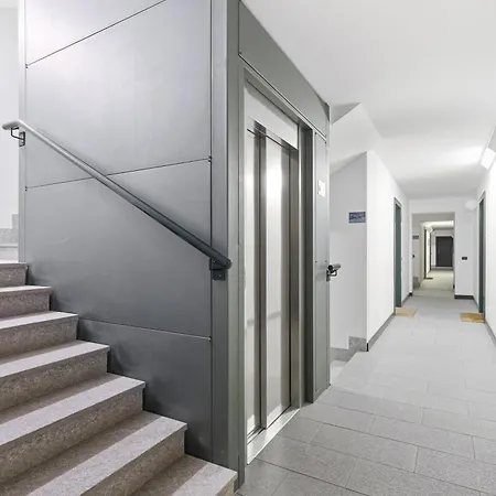 Hostdomus - Nube D'argento Apartment *